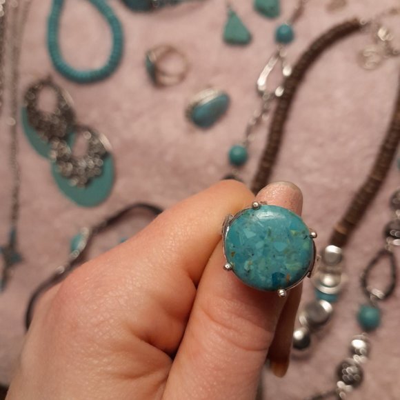 HUGE Turquoise costume jewelry BUNDLE/LOT - Picture 7 of 8